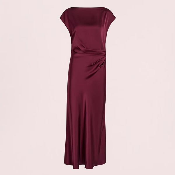 slim maxi dress in the color wine