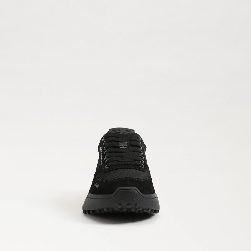 Layla Sneaker - Front