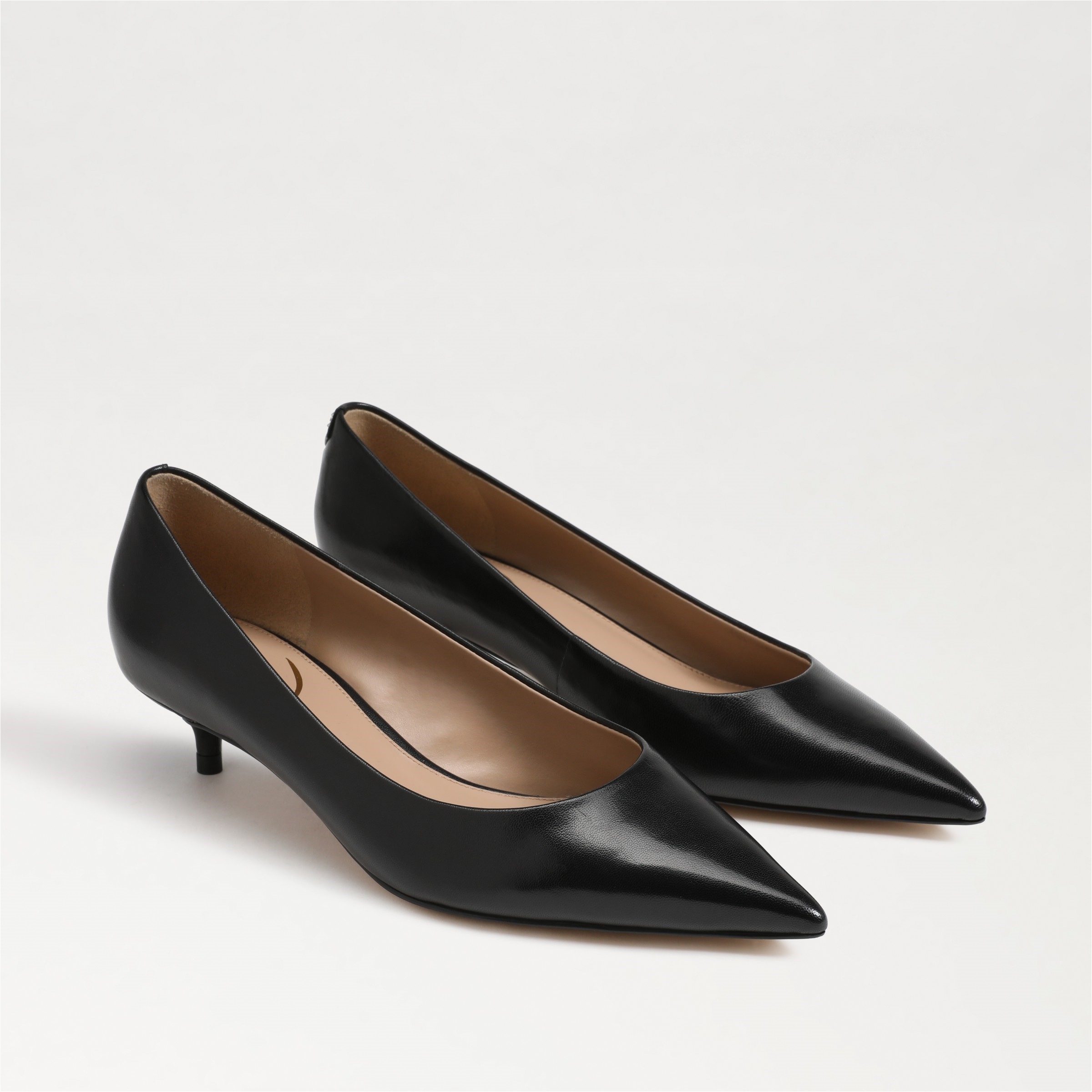 Black leather kitten heel pumps discount