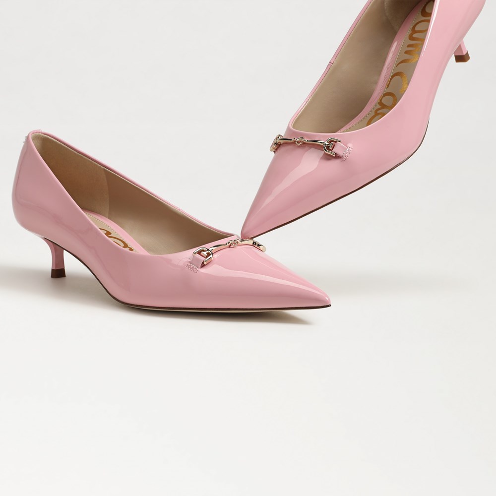 Kaya Pointed Toe Kitten Heel Pump - Detail