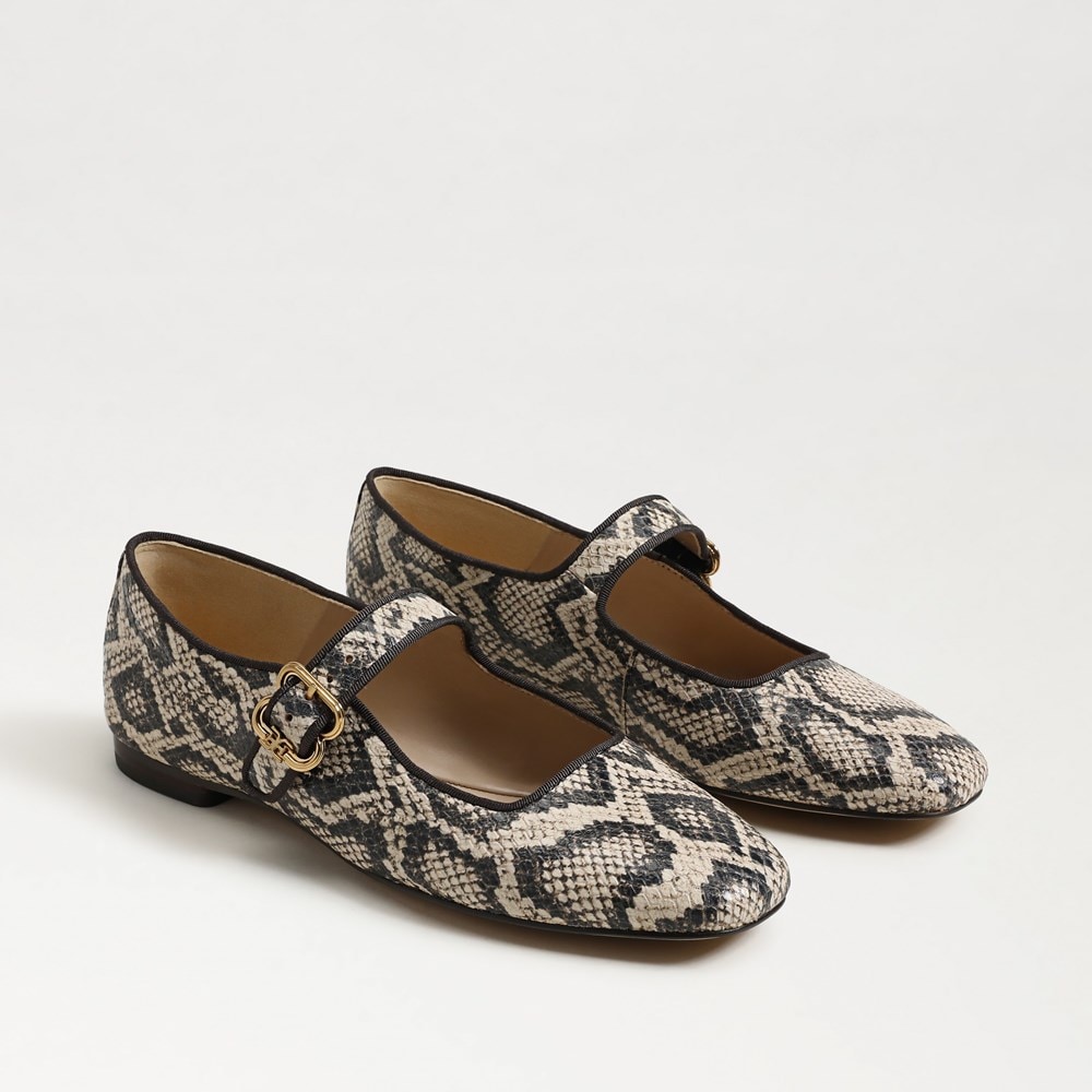 Michaela Mary Jane Flat Roccia