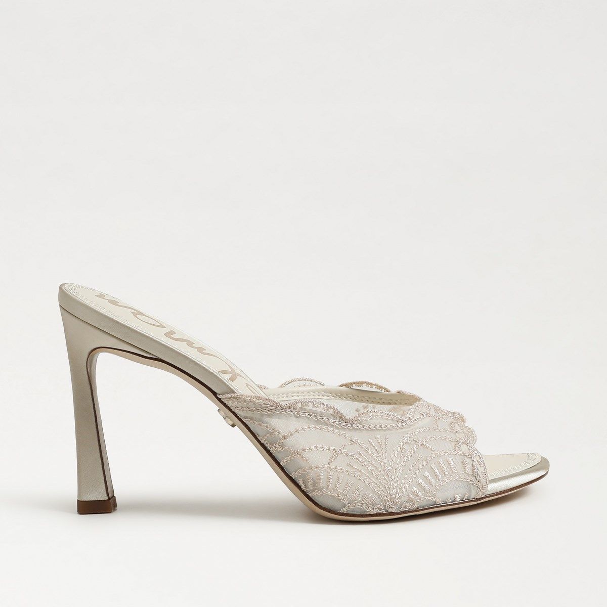 heels for bridesmaid dress Bridesmaid Shoes in Stylish Designs With Modern Lines