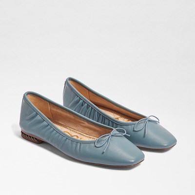meg flat sam edelman