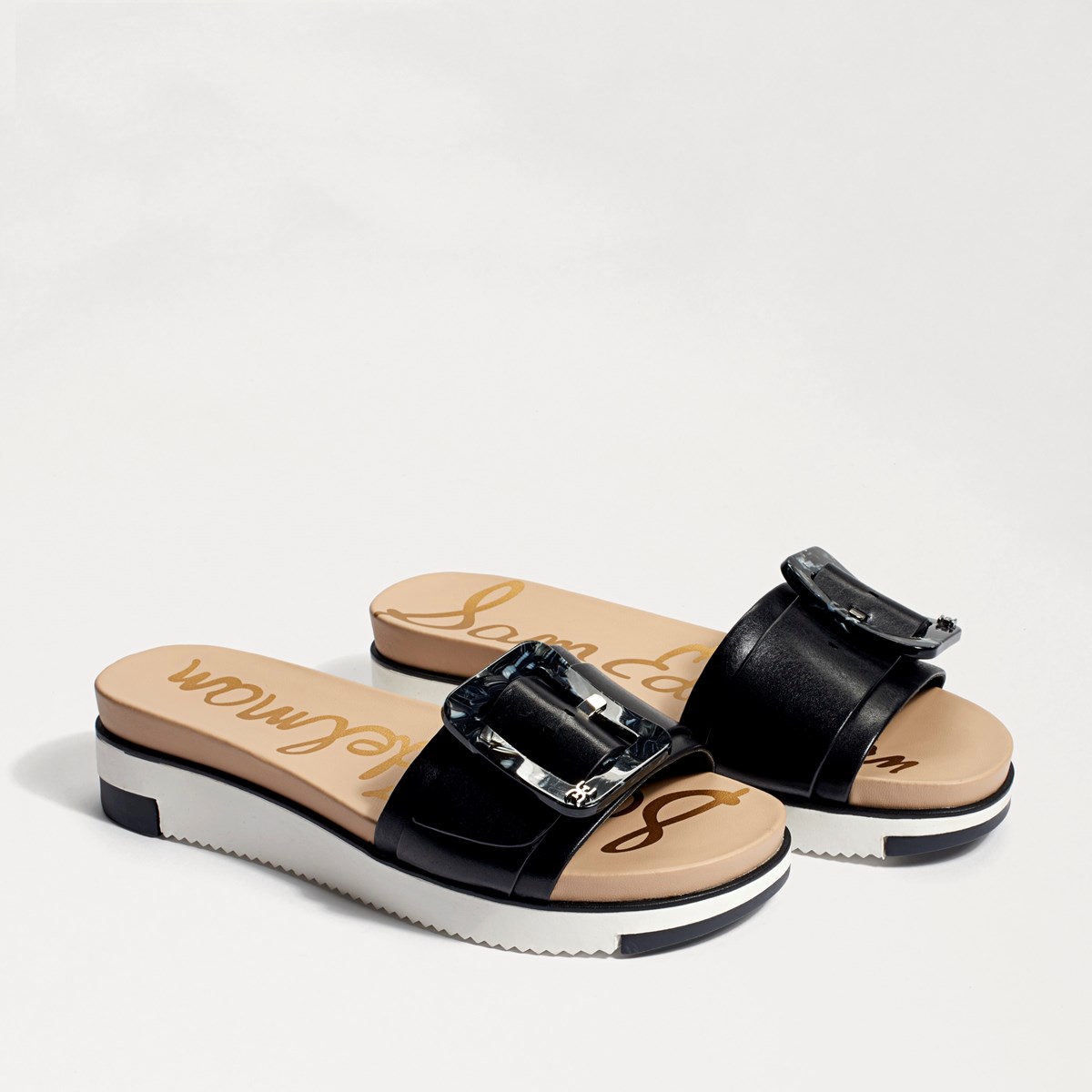 grass chappal price