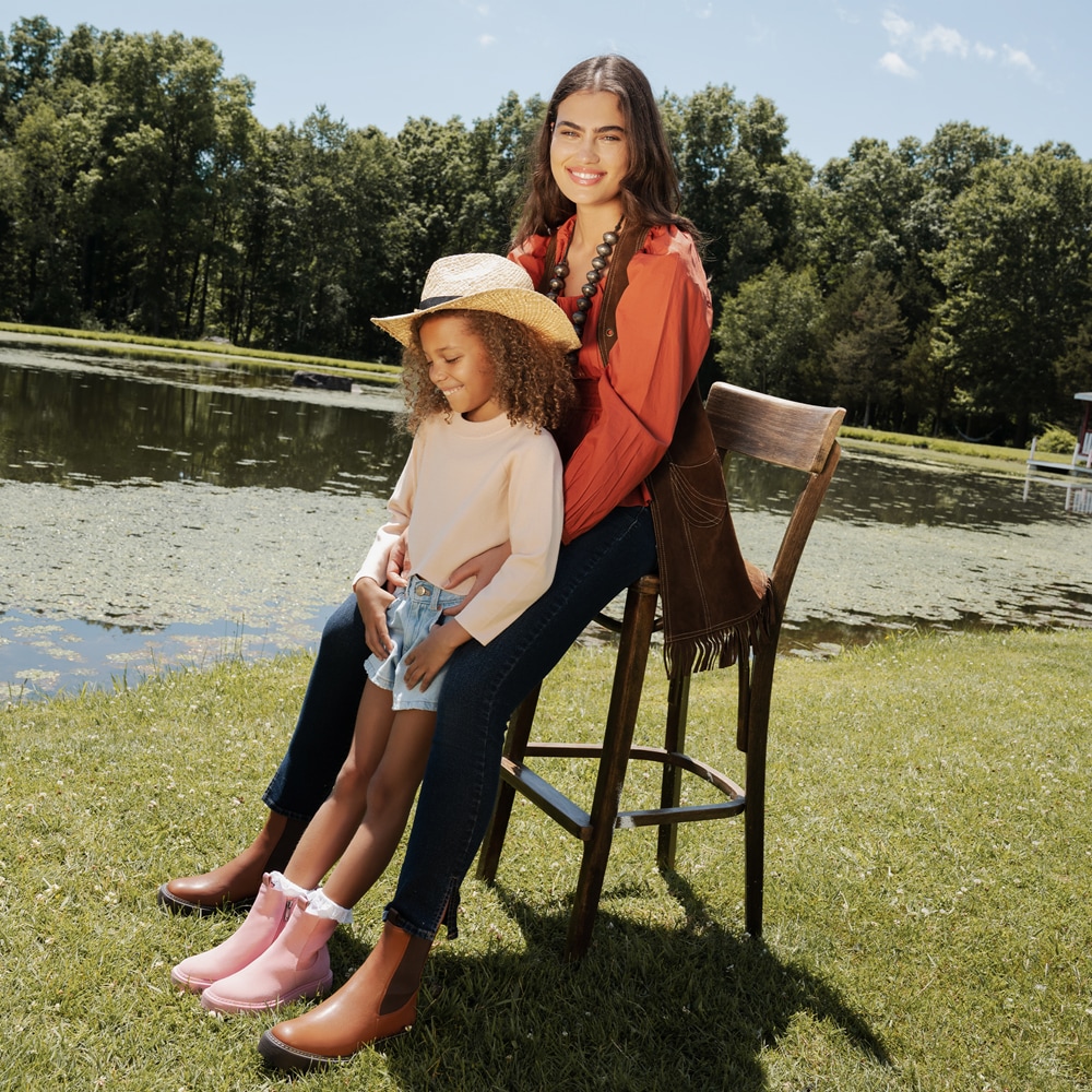 Sam Edelman Kids Laguna Chelsea Boot Girls Boots and Booties