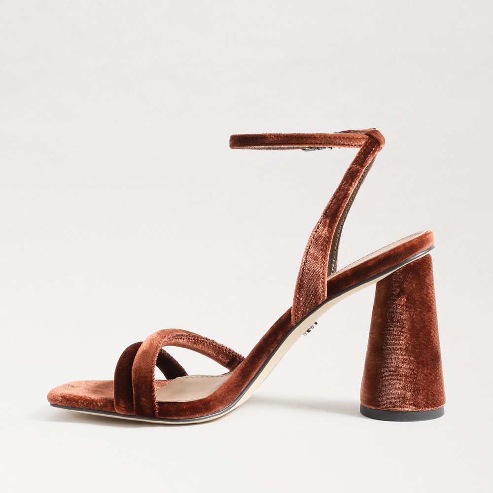 【新品】KAJA REVERSIBLE SUEDE SQUARE BELTovy Sam Edelman Women's Kia Apple Green Suede Heels 10M